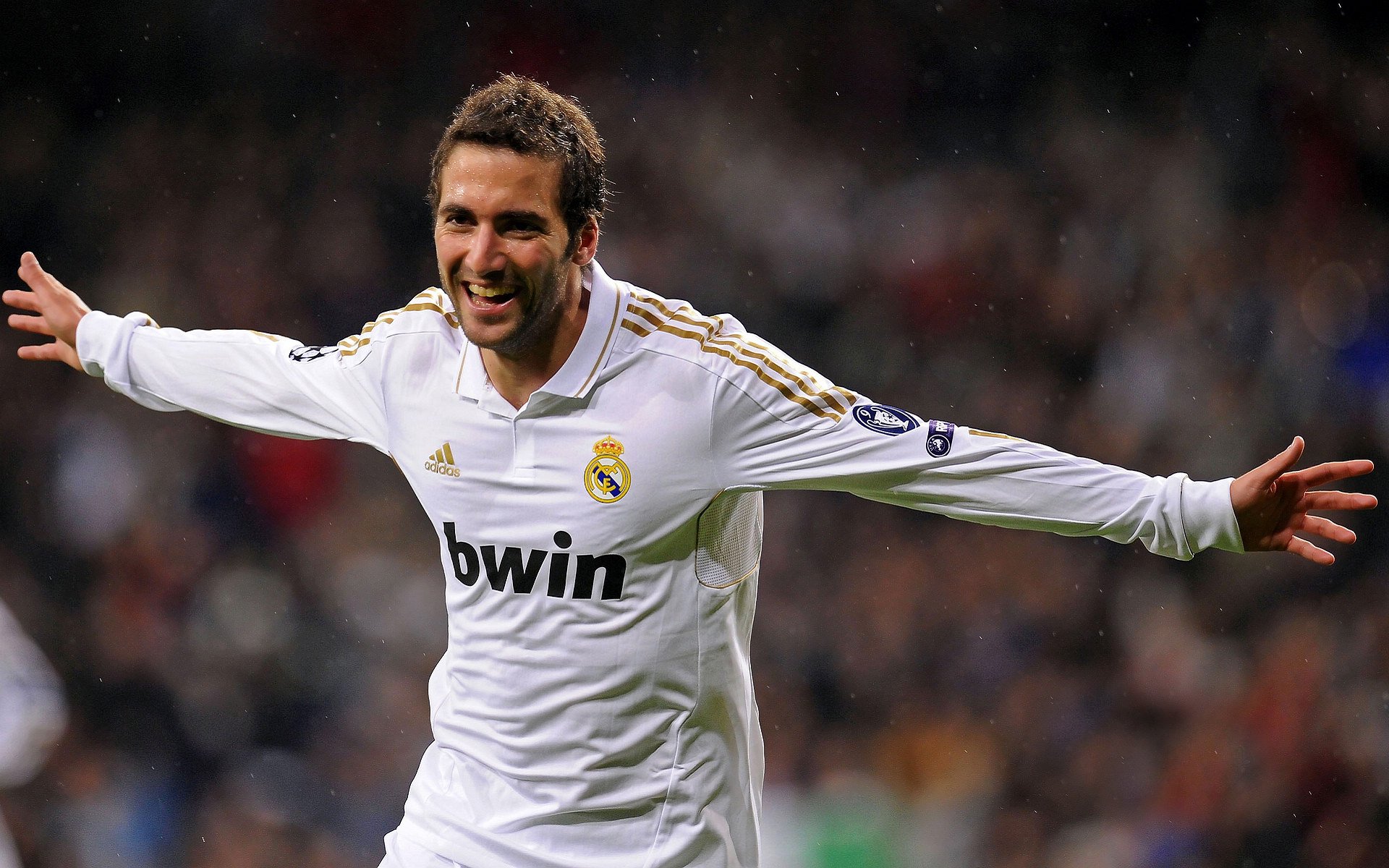 幕后团队成就精彩赛事，幕后制作团队