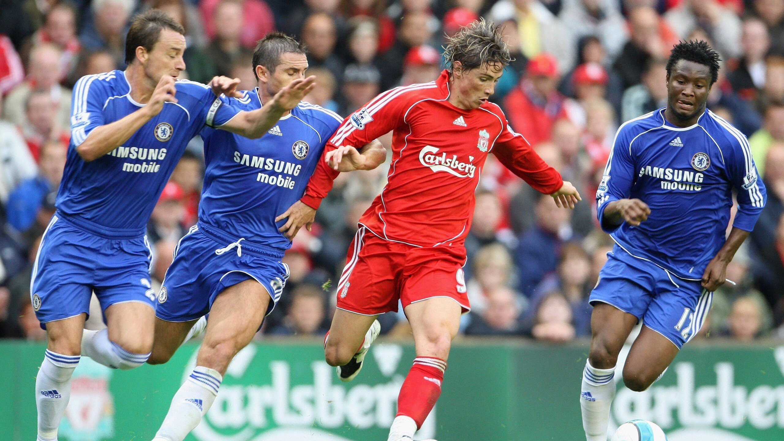 球迷组织开展赛前助威行动为球队注入强大精神力量，球赛助威口号